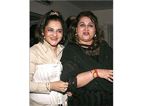 reena roy daughter sanam khan.